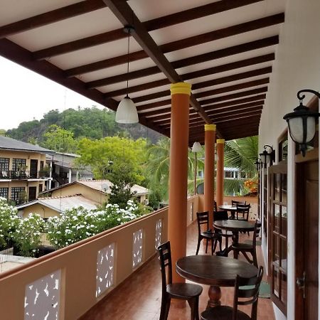Kumara Guest House 우나와투나 외부 사진